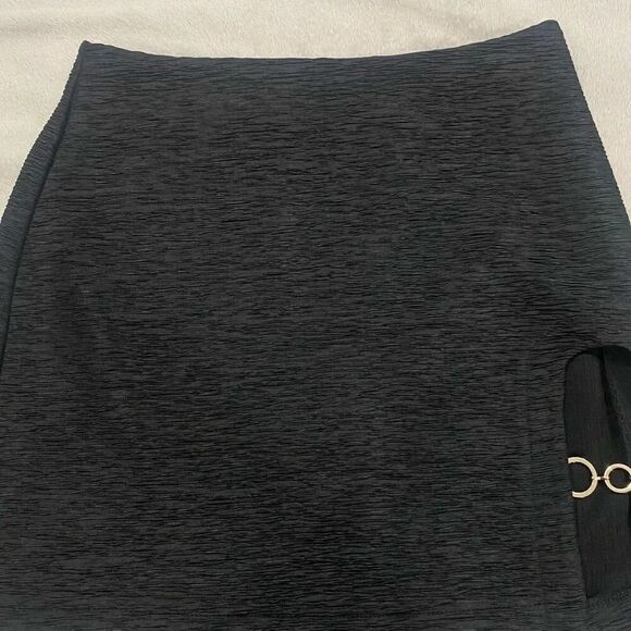 Nasty Gal NWT Skirt With Slit Chain Size 6 - Picture 5 of 10